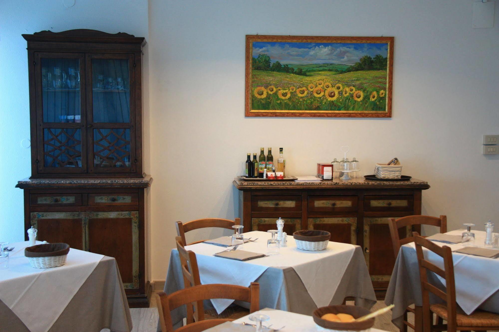 Albergo Oasi Finale Ligure Dış mekan fotoğraf